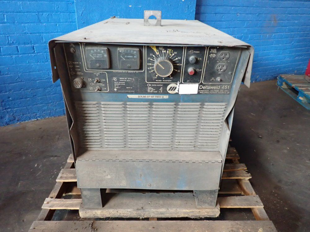 Miller 450 Amps Welder - Deltaweld 451