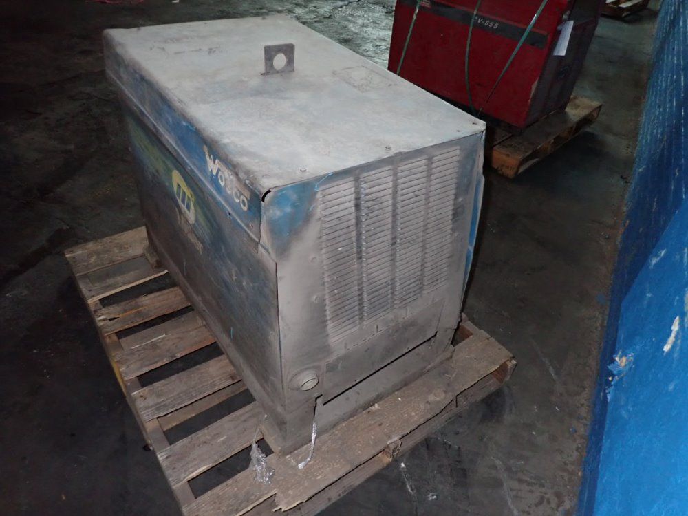 Miller 450 Amps Welder - Deltaweld 451