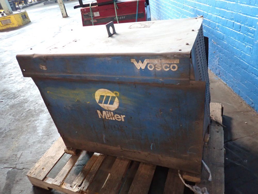 Miller 450 Amps Welder - Deltaweld 451