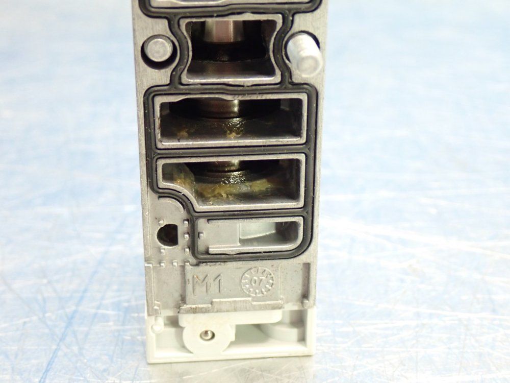 Festo Air Solenoid Valve - 539158
