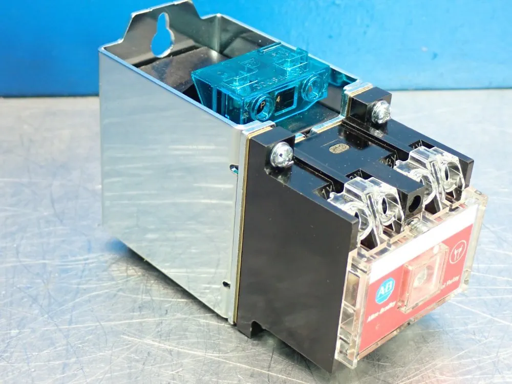 Allen Bradley Safety Control Relay Unit - 700s-dcp220z24