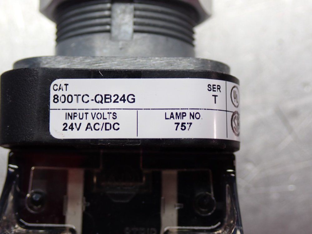 Allen Bradley Illuminated Push Button Green Lens - 800tc-qb24g