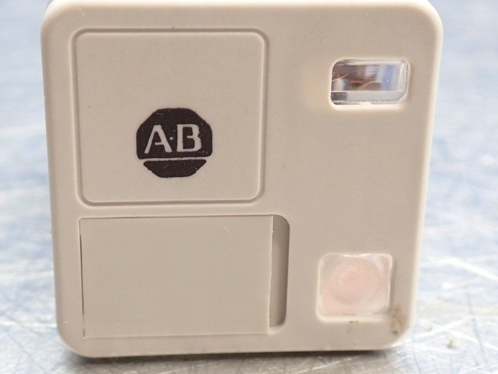 Allen Bradley Gp Tall Square Base Relay - 700-hb33z24-4