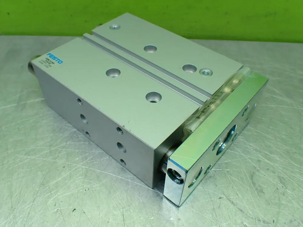 Festo Pmax = 10bar Guided Cylinder. - Dfm-32-80-p-a-gf