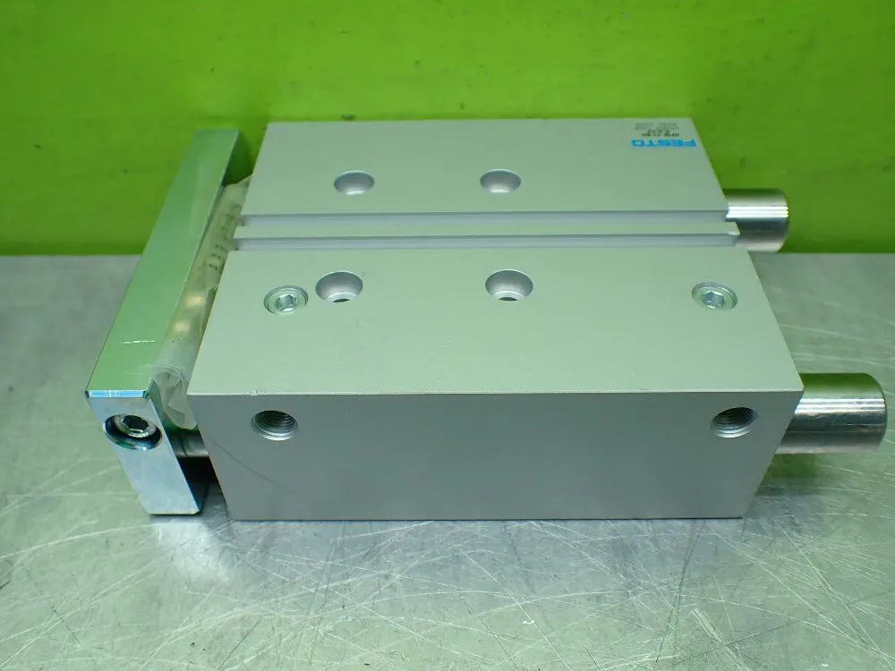 Festo Pmax = 10bar Guided Cylinder. - Dfm-32-80-p-a-gf