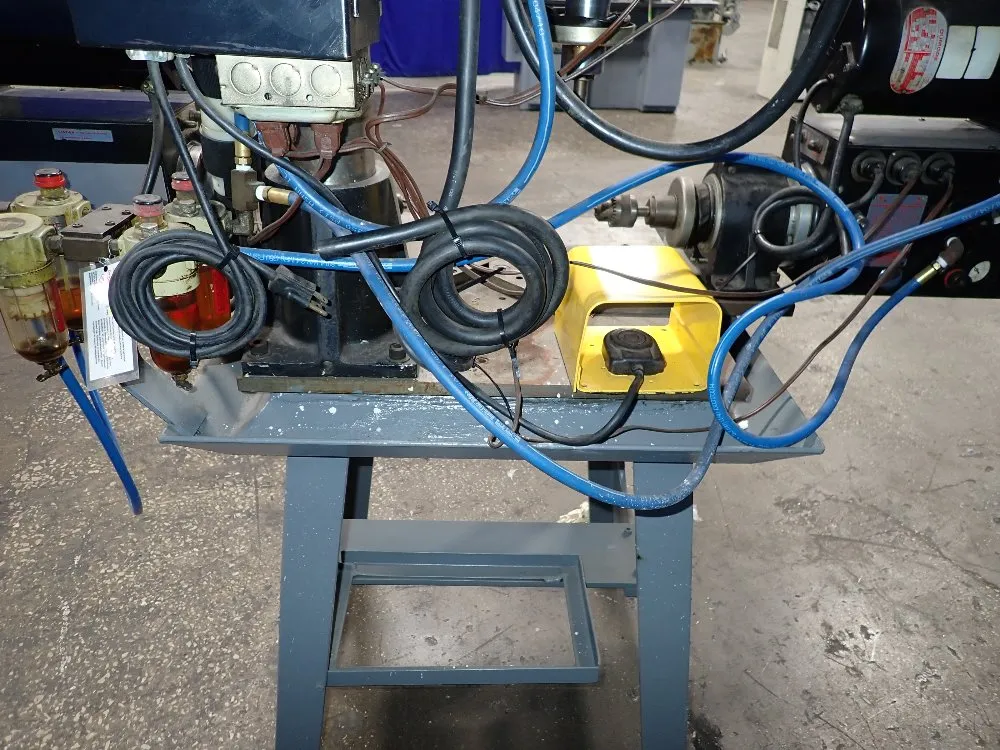 Dumore Vertical  Horizontal Drilling Unit