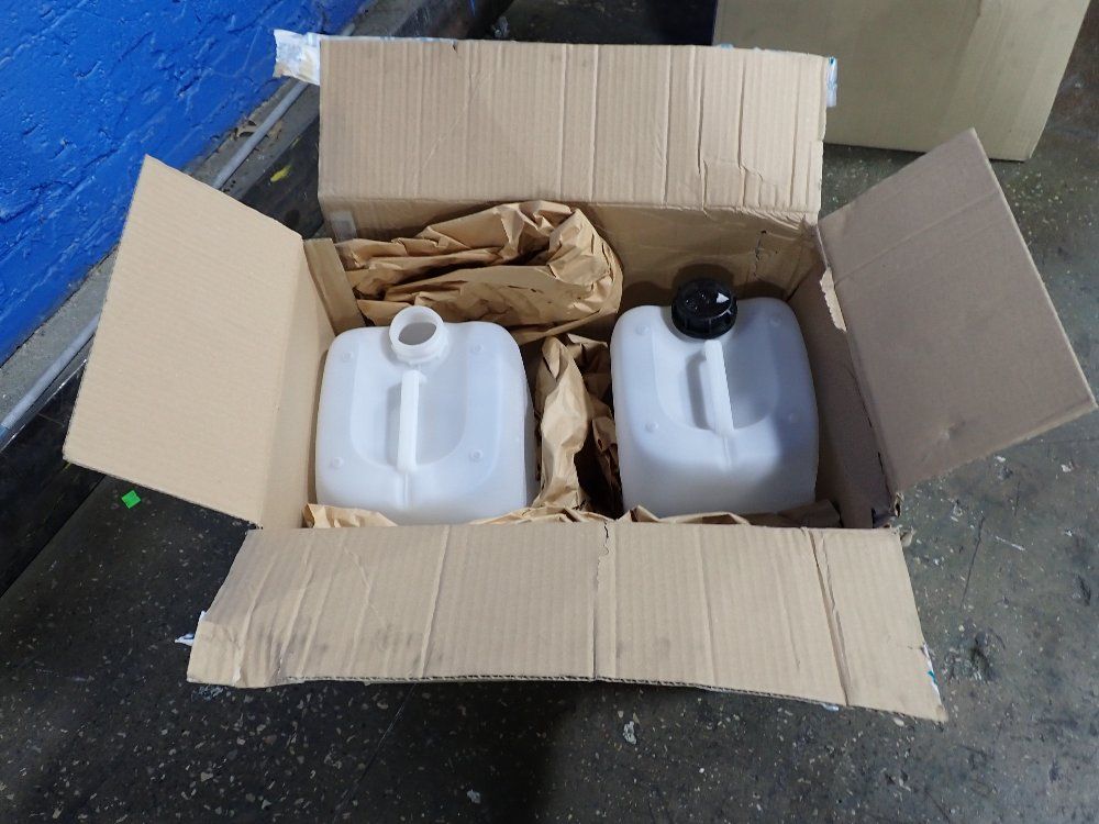  Plastic Jugsfixtures