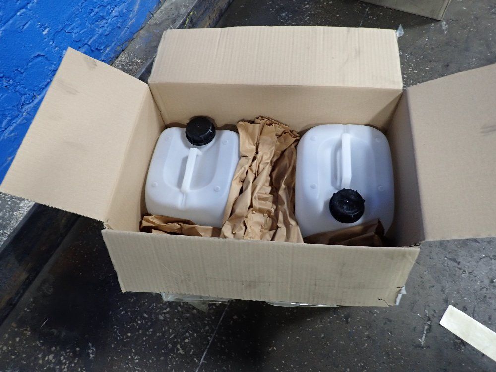  Plastic Jugsfixtures