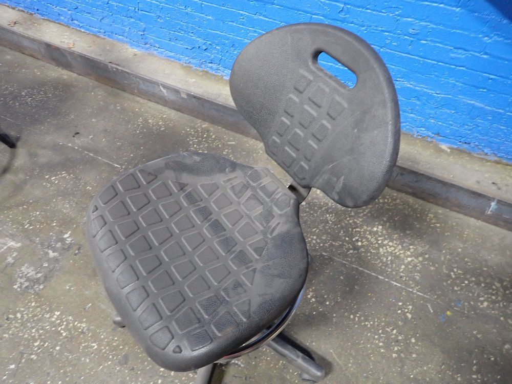 Swivel Chair