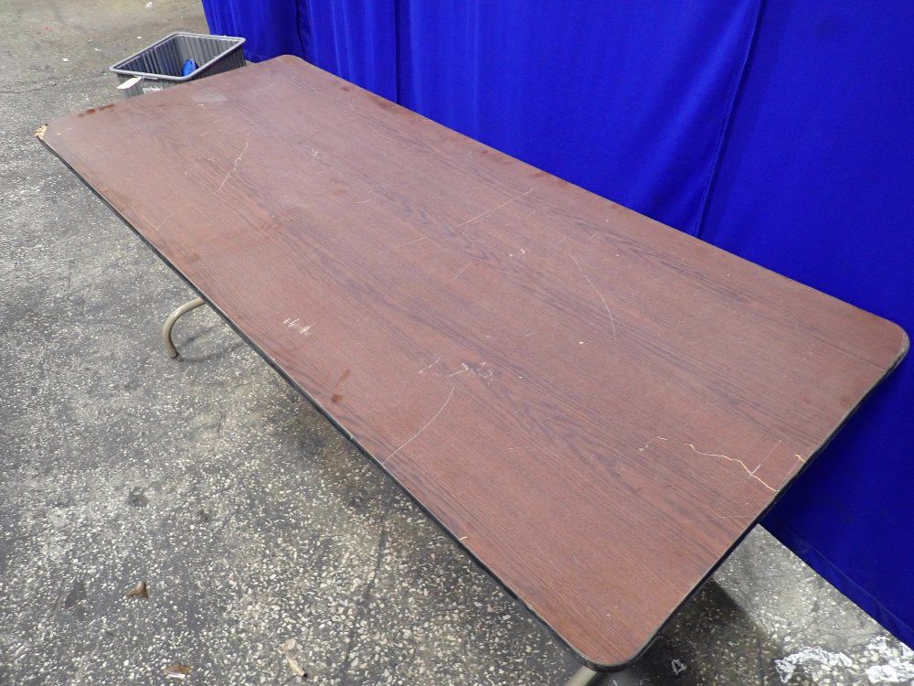  Collapsible Table