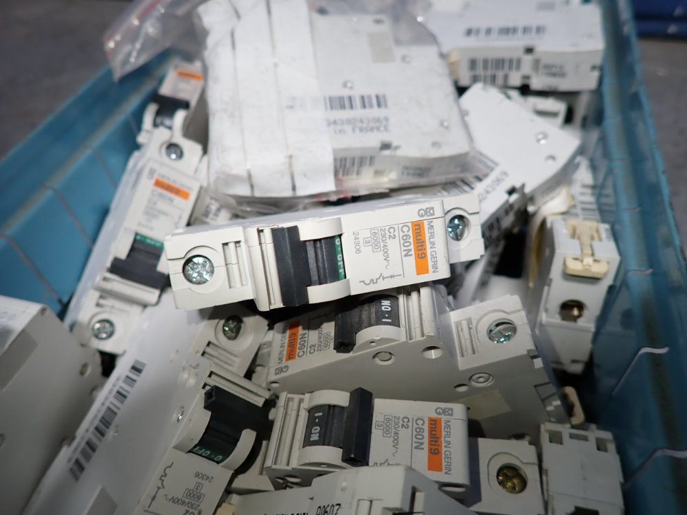 Merlin Gerin Circuit Breakers