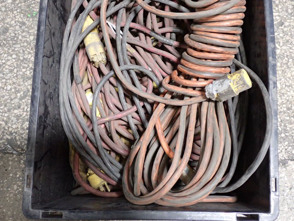  Cables
