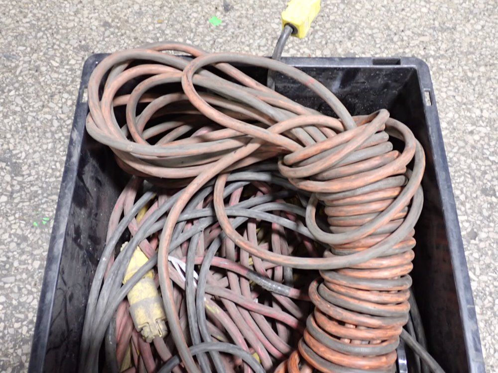  Cables