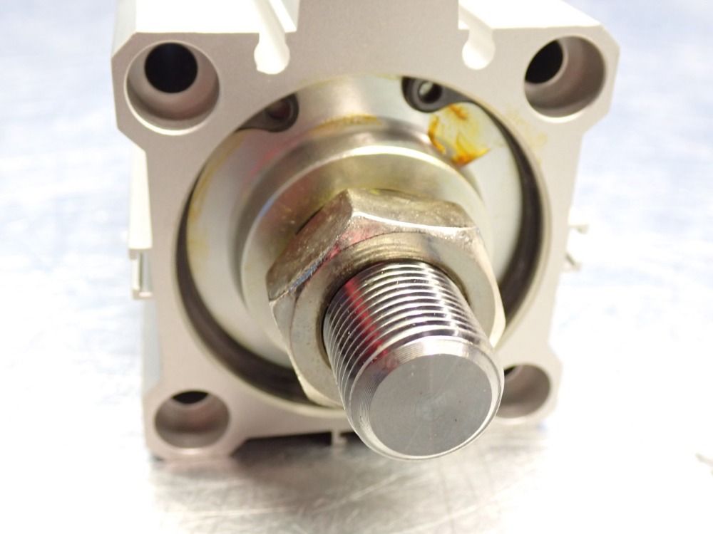 Smc Pneumatic Cylinder - Cdq2kb50-75dfm-j79w