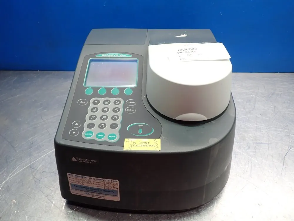 Spectronic Unicam Genesys 10uv Scanning Uvvisible Spectrophotometer