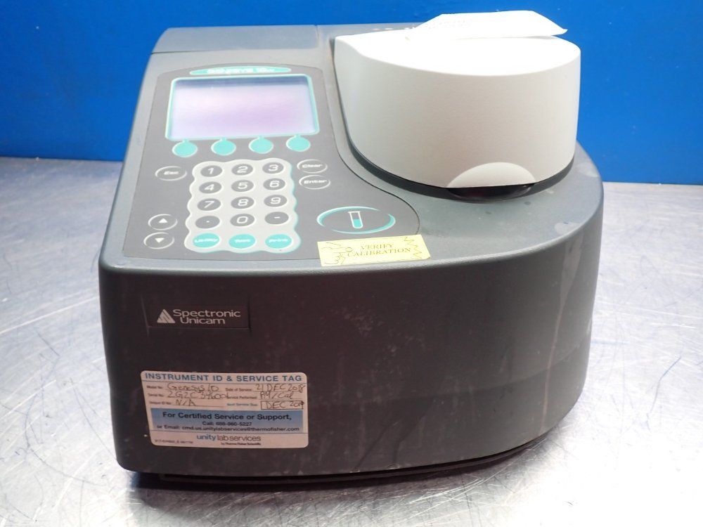 Spectronic Unicam Genesys 10uv Scanning Uvvisible Spectrophotometer