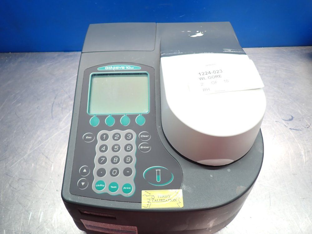 Spectronic Unicam Genesys 10uv Scanning Uvvisible Spectrophotometer