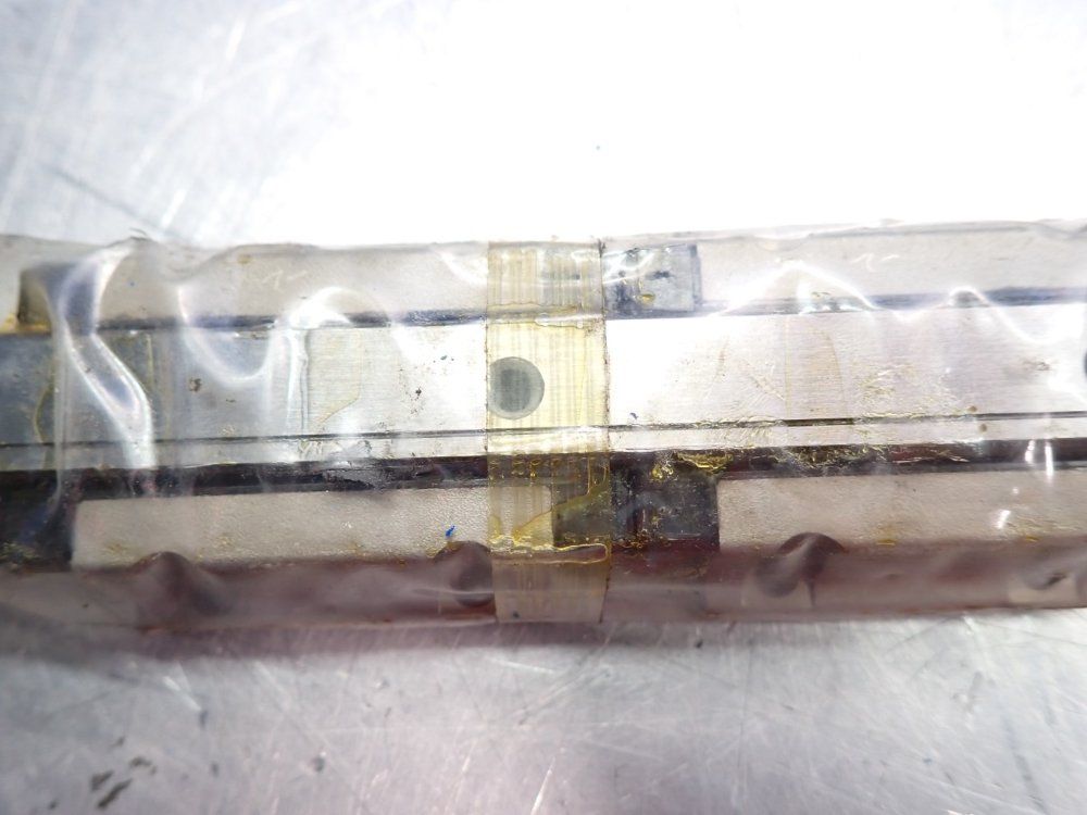 Thk Caged Ball Linear Motion Guide - Shs15c2uu+640l