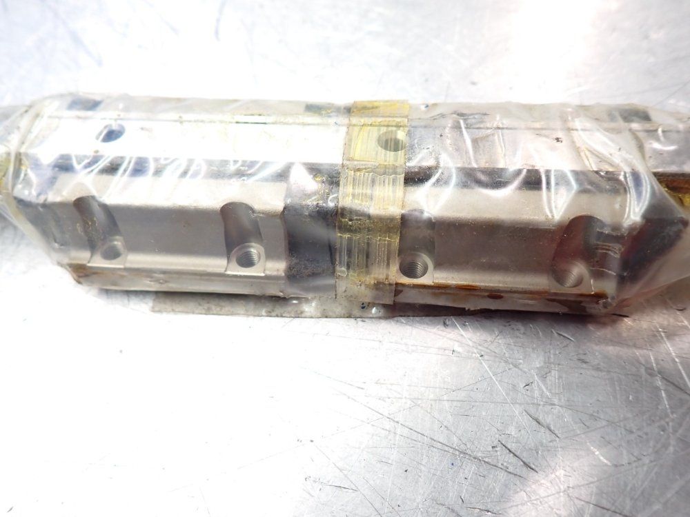 Thk Caged Ball Linear Motion Guide - Shs15c2uu+640l