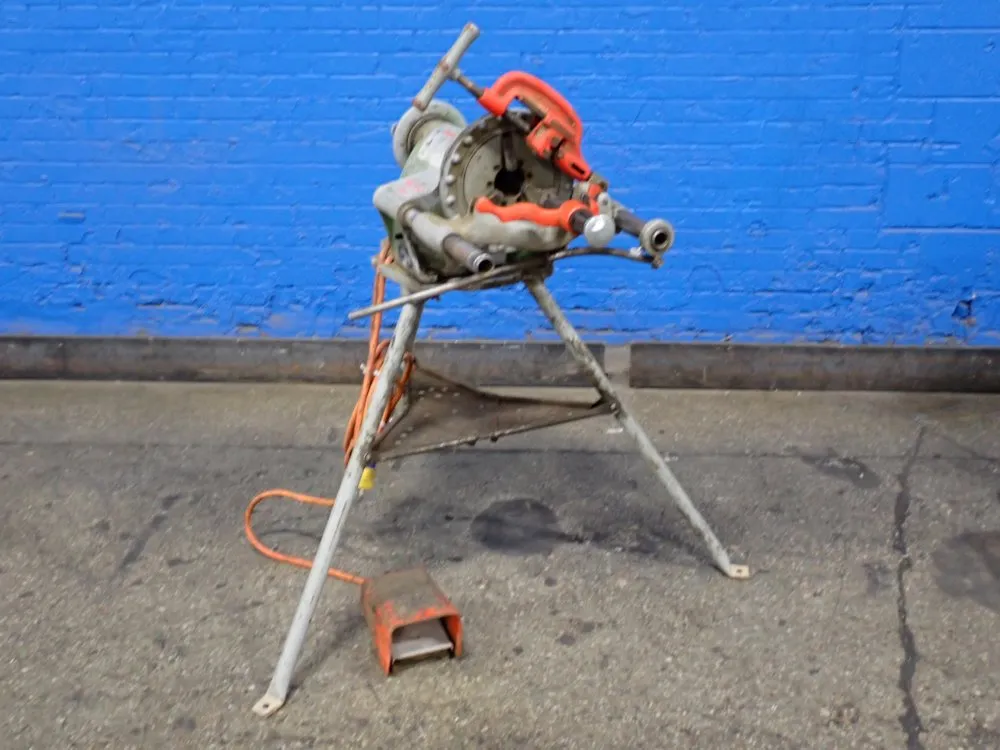 Ridgid Portable Pipe Threader - 300-t2