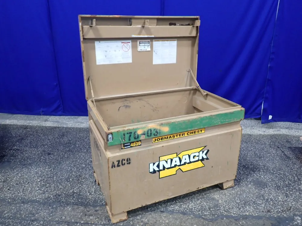 Knack 48" X 30" X 27" Jetmaster Chest