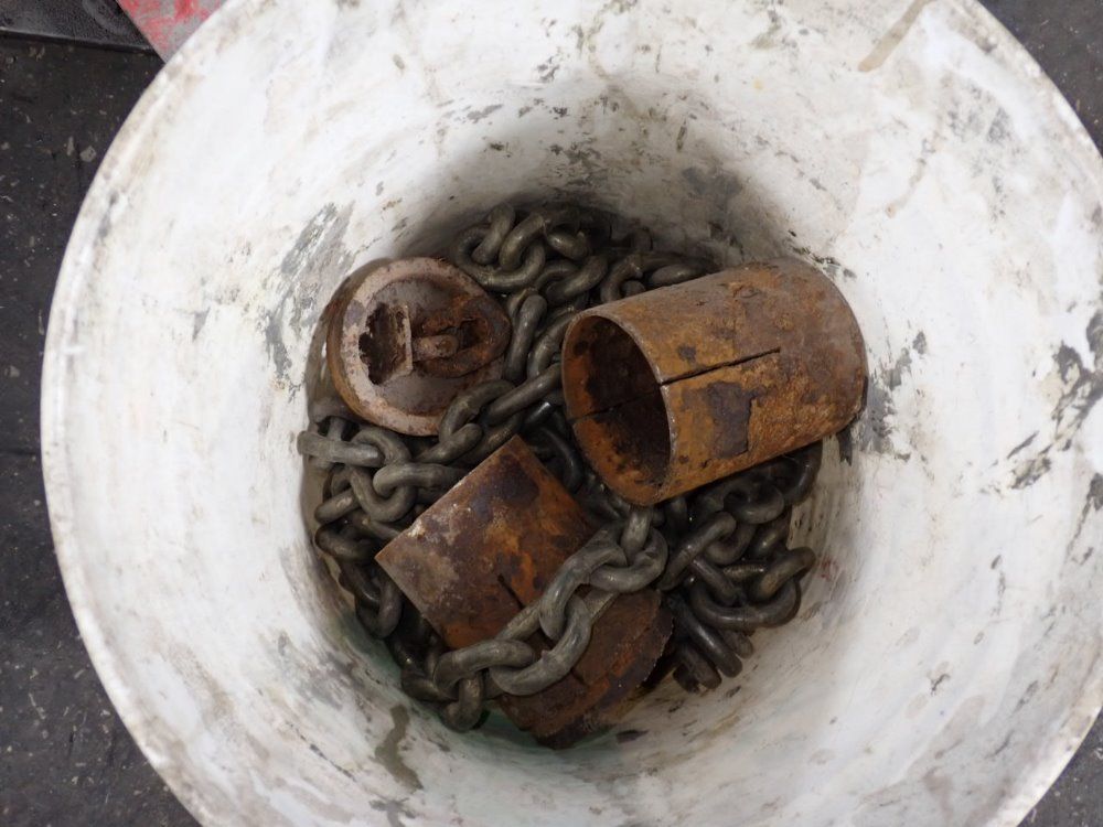 Under-hoist Jack Stand