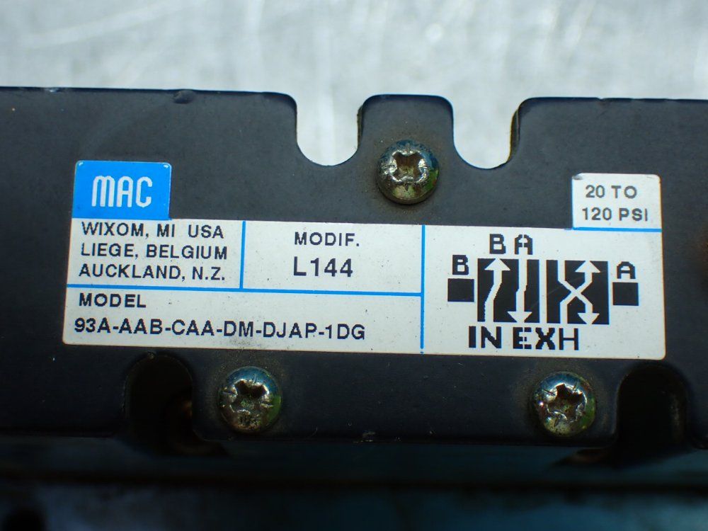 4pcs Assorted Pneumatic Lot. Mac Valves, Apollo, Parker.