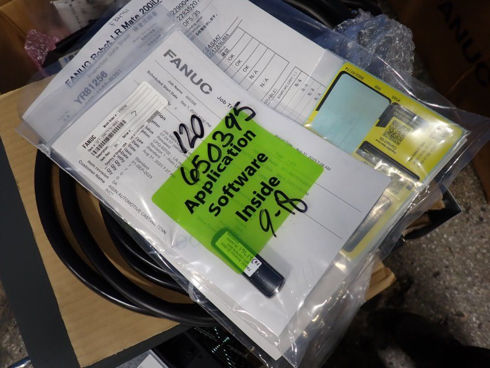 Fanuc Robot Controller - A05b-2651-b021 / R-30ib