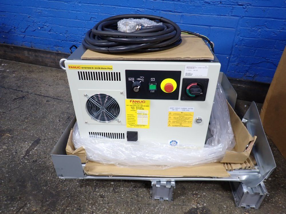 Fanuc Robot Controller - A05b-2651-b021 / R-30ib