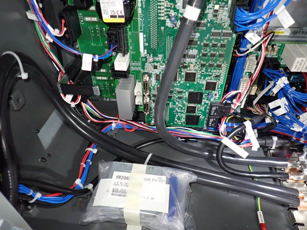 Fanuc Robot Controller - A05b-2651-b021 / R-30ib