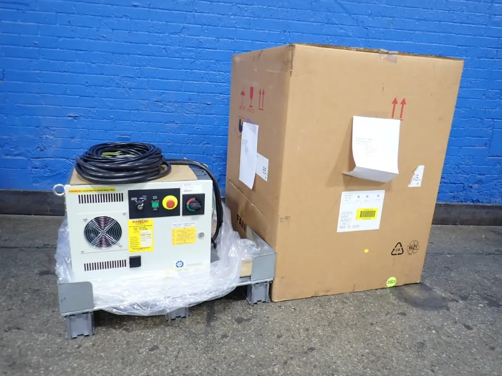 Fanuc Robot Controller - A05b-2651-b021 / R-30ib