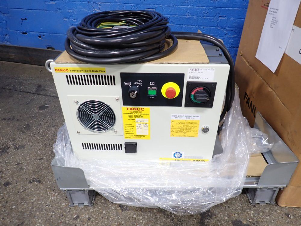 Fanuc Robot Controller - A05b-2651-b021 / R-30ib