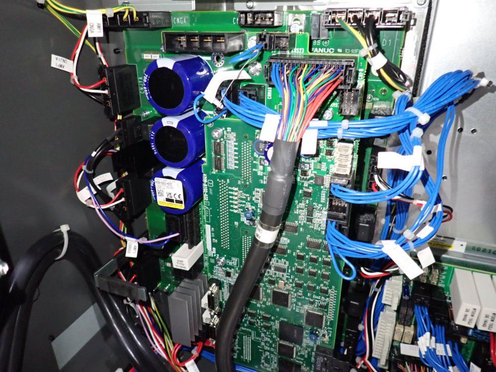 Fanuc Robot Controller - A05b-2651-b021 / R-30ib