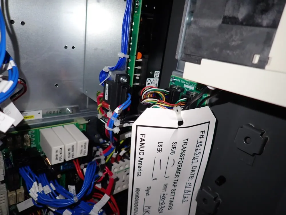 Fanuc Robot Controller - A05b-2651-b021 / R-30ib