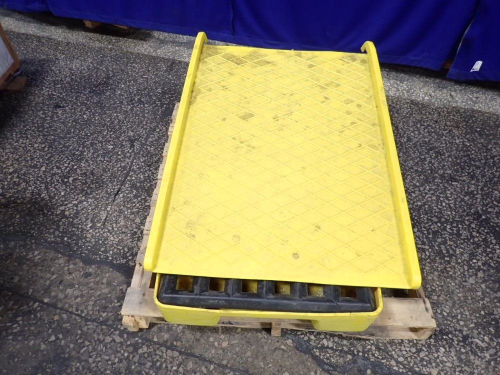 Eagle 26" X 50" X 5" Spill Containtment Pallet - 1632