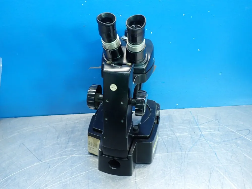Bausch & Lomb 0.7x-3x Stereozoom 4 Microscope - 0.7x-3x