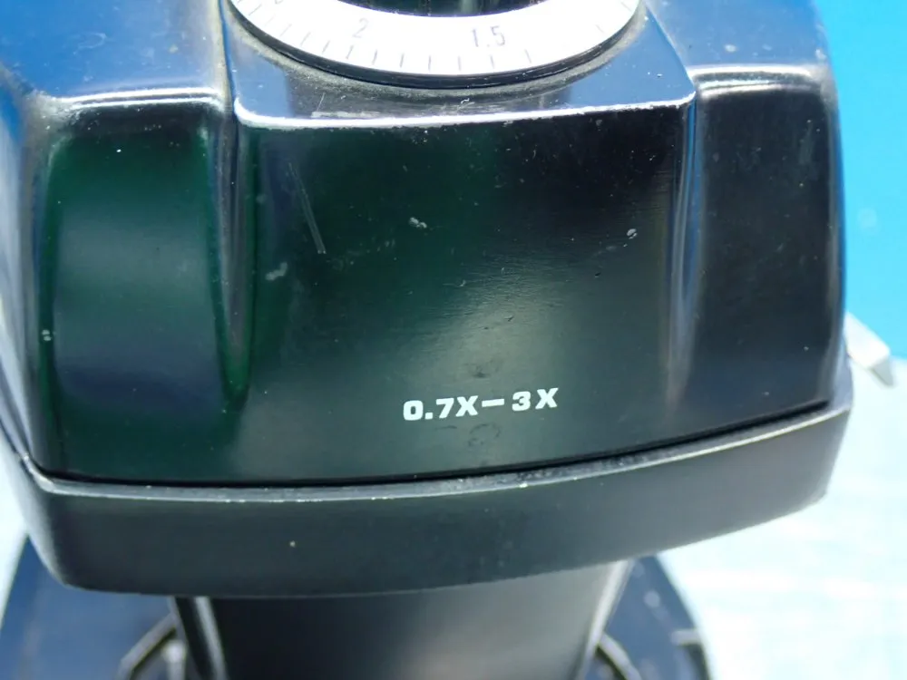 Bausch & Lomb 0.7x-3x Stereozoom 4 Microscope - 0.7x-3x