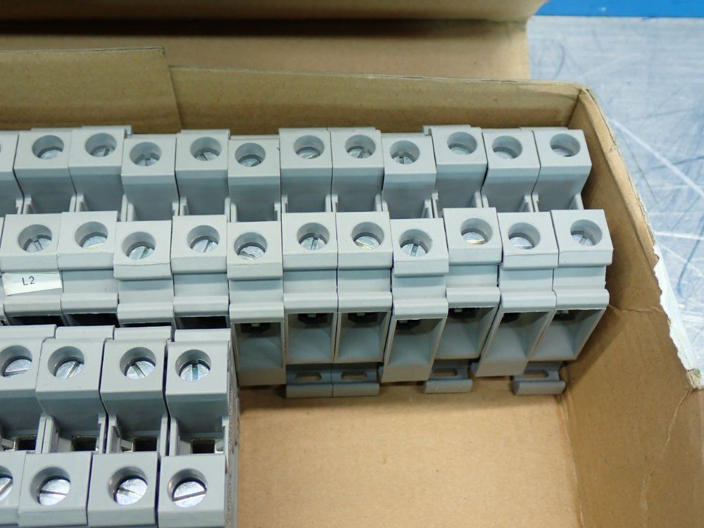 Phoenix Contact 12.2mm Ut-series Modular Terminal Block, 43pcs - 3044199