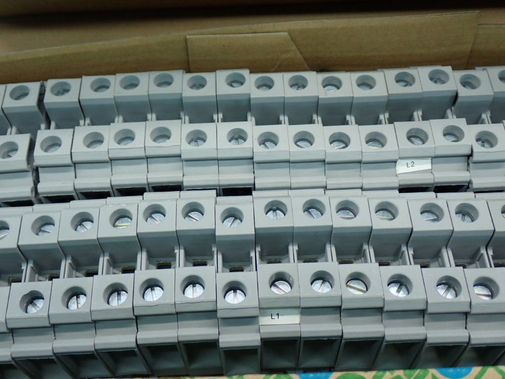 Phoenix Contact 12.2mm Ut-series Modular Terminal Block, 43pcs - 3044199
