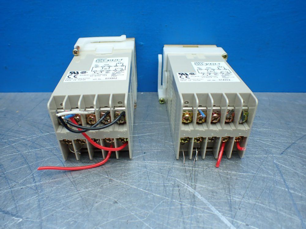 Omron 2 Temperature Controllers - E5cs-q1kjx-f