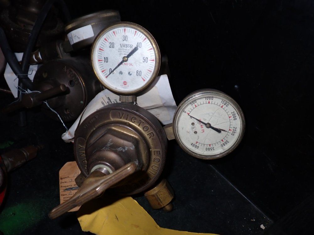Pressure Gauges