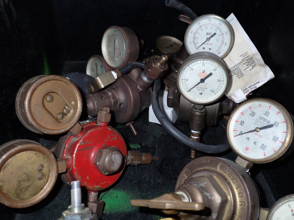 Pressure Gauges