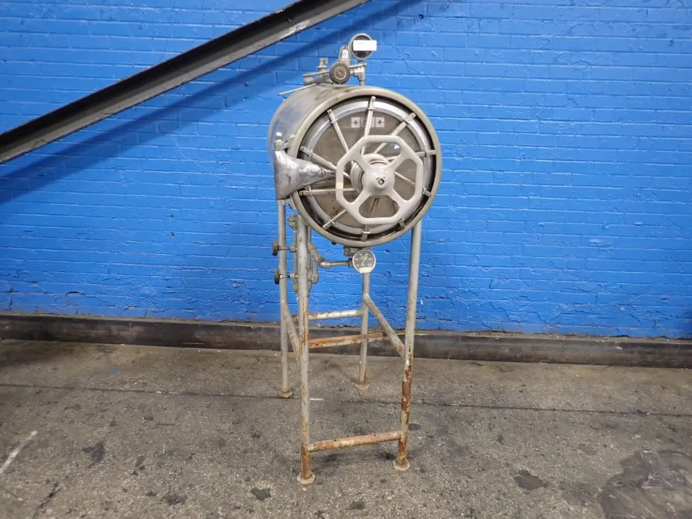 American Sterilizer Company 17" X 17" X 24" Vacuum Pressure Vessel