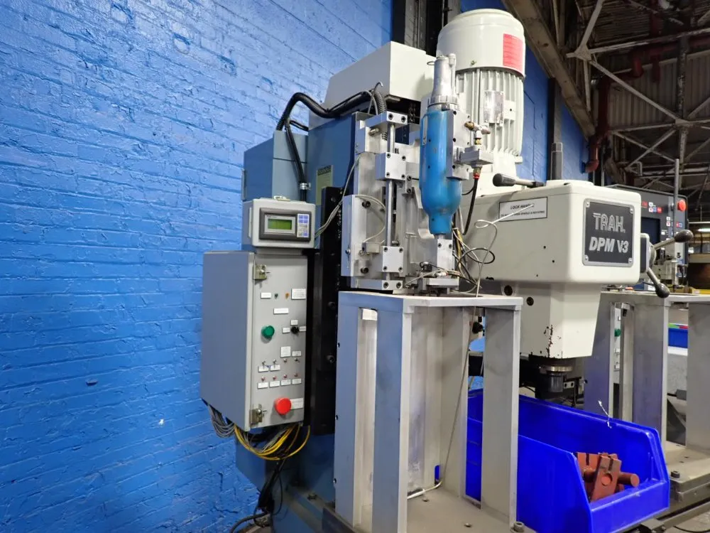 Southwestern Industries 50" X 10" 3 Axis Cnc Milling Machine - Trak Dpmv3