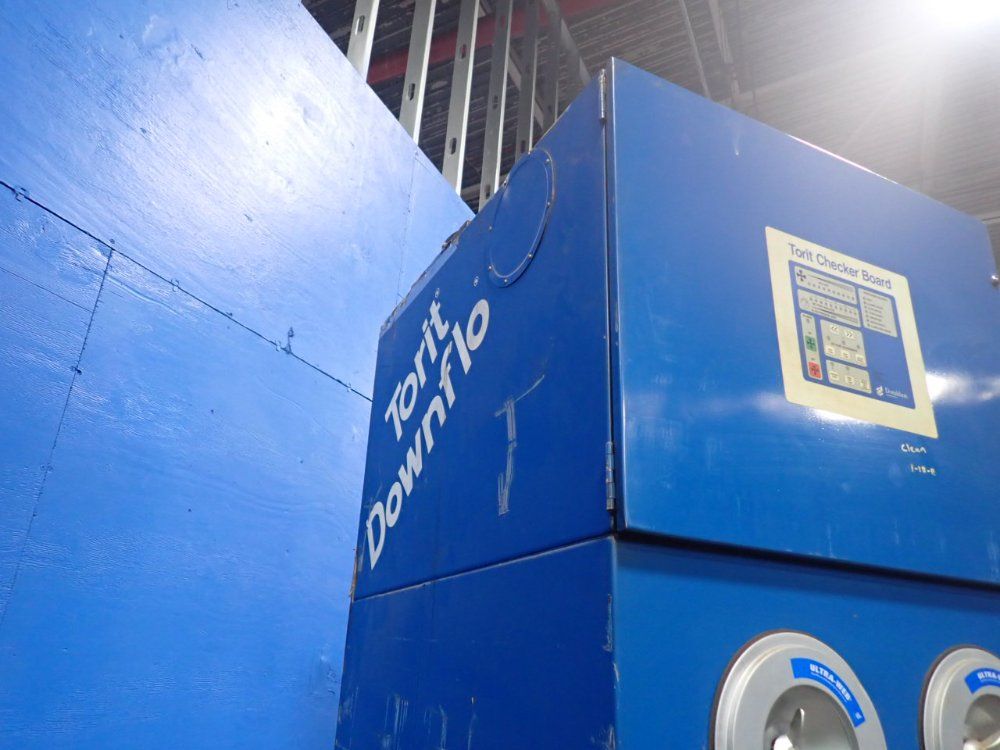 Donaldson Company, Inc. Industrial Cartridge Dust Collector - Sdf6