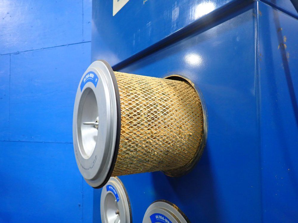 Donaldson Company, Inc. Industrial Cartridge Dust Collector - Sdf6