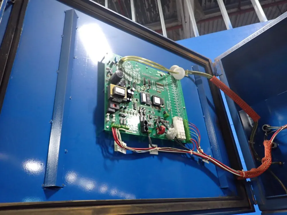 Donaldson Company, Inc. Industrial Cartridge Dust Collector - Sdf6