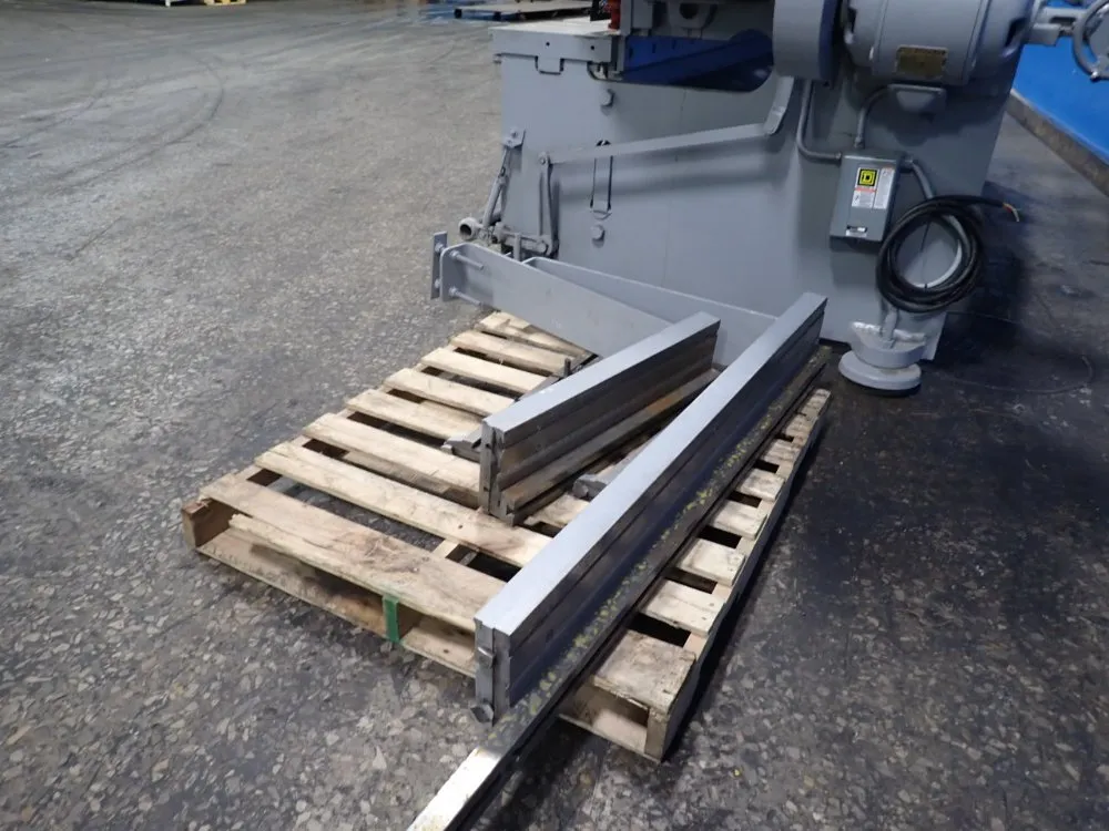 Cincinnati 125" Opening Shear - 1410
