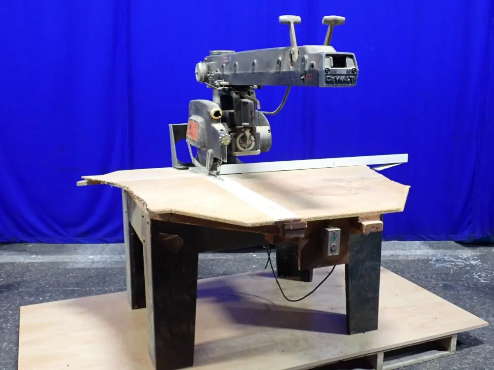 Dewalt 16" Radial Arm Saw - 3566