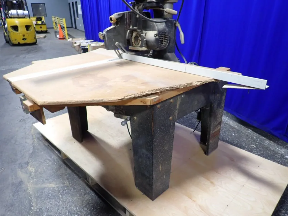Dewalt 16" Radial Arm Saw - 3566